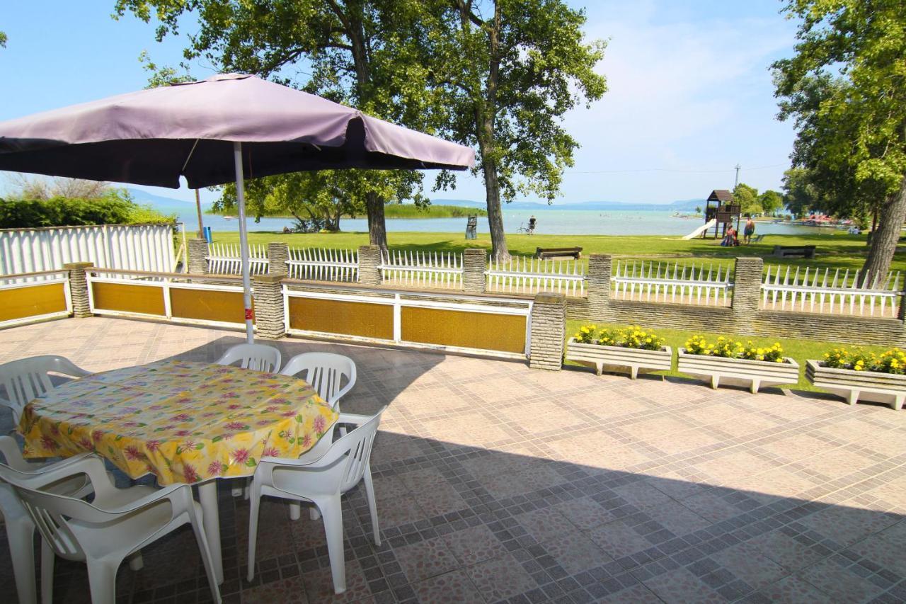 Margareta Apartmanhaz Lägenhet Balatonboglár Exteriör bild