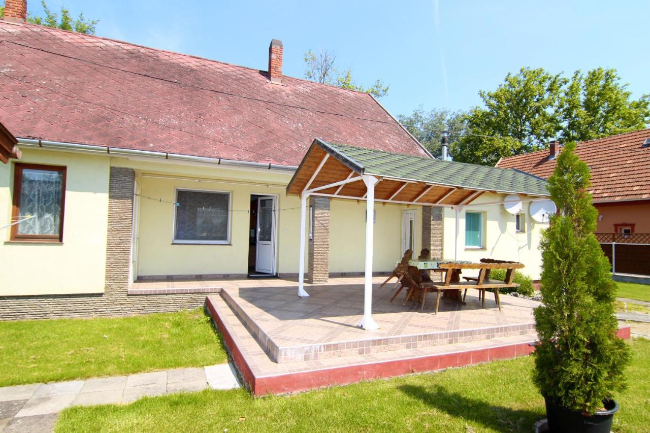 Margareta Apartmanhaz Lägenhet Balatonboglár Exteriör bild